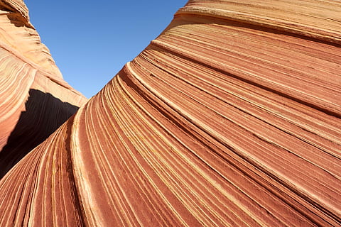 deserto, onda, ondulato, Linee, Stupefacente, Utah, Arizona, l'onda, geologia, rocce, modello, giorno, Marrone, nessuno, natura, formazione rocciosa, destinazioni di viaggio, roccia, solido, roccia - oggetto, arenaria, scena non urbana, cielo sereno, geografia fisica, viaggio, all'aperto, bellezza nella natura, fotogramma intero, eroso, clima arido, clima, 5K, CC0, dominio pubblico, privo di copyright