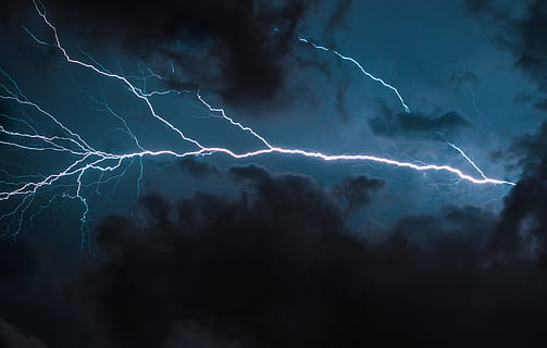 Foto, lys, storm, nat, himmel, lyn, dristig, strejke, blå, Sky, tordenvejr, torden, lynbolt, mørk, natur, vejr, strøm, sky - himmel, lys - naturligt fænomen, cloudscape, sort farve, fare, plads, elektricitet, demobilisering, baggrunde, dramatisk himmel, meteorologi, udendørs, glødende, ingen mennesker, regn, energi, stratosfæren, 5K, CC0, offentligt domæne, royaltyfrie