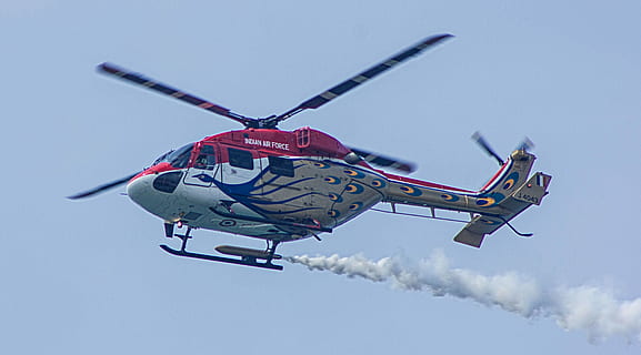 helicòpter, avions, vehicle, transport, Força aèria índia, hal dhruv, equip de visualització sarang, cibi, chakravarthi, cibi chakravarthi, avió, vol, avió de línia, volant, animal, ocell, avió de guerra, jet, míssil, coet, vehicle aeri, manera de transport, cel, a l'aire, en moviment, moviment, naturalesa, militar, hèlix, assolellat, dia, tecnologia, espectacle aeri, cap gent, cel clar, a l'aire lliure, indústria aeroespacial, explosiu, 4K, CC0, domini públic, lliure de regalies