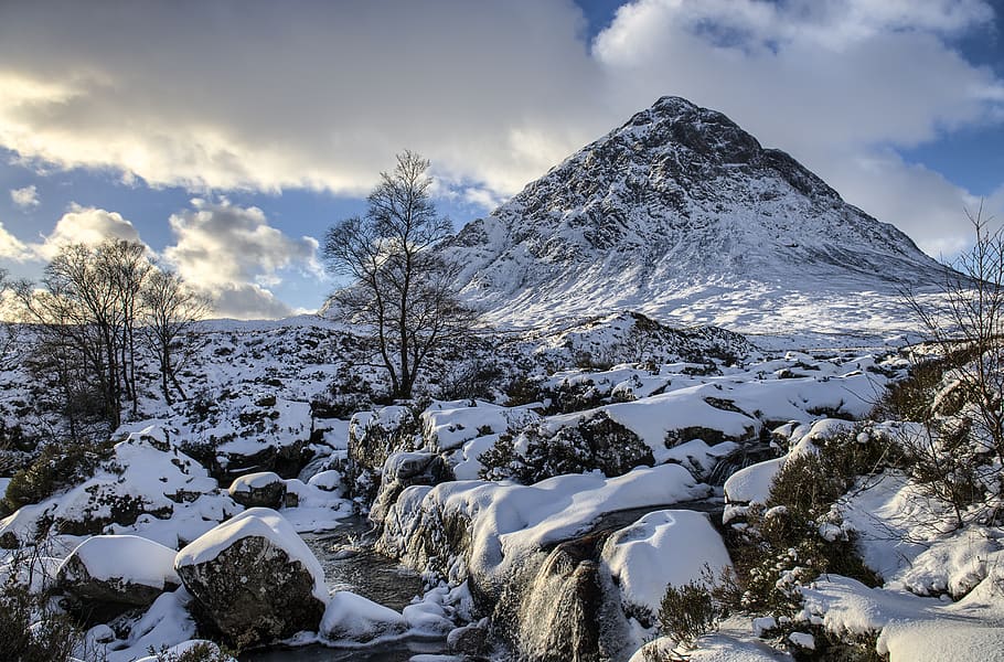 rock, arbre, a l'aire lliure, núvol, alp, muntanya, escalar, natural, pendent, Resort, dia, estacional, Caucasu, gelada, cim, mount, fusta, escalada, nacional, majestuós, neu, temperatura de fred, hivern, núvol - cel, bellesa a la natura, escenics - natura, cel, muntanya nevada, cap gent, cobertura, tranquil·litat, escena tranquil·la, naturalesa, sòlid, Color blanc, escena no urbana, Serra, cim de muntanya, 5K