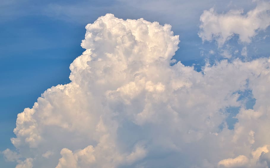 nuvole, cielo, blu, violento, natura, umore, mistico, atmosfera, umore del tempo, nuvola - cielo, Cloudscape, bellezza nella natura, scenics - natura, nessuno, Colore bianco, idilliaco, soffice, la tranquillità, sfondi, scena tranquilla, all'aperto, ambiente, cumulonembo, vento, meteorologia, morbidezza, luminosa, pulito, 5K