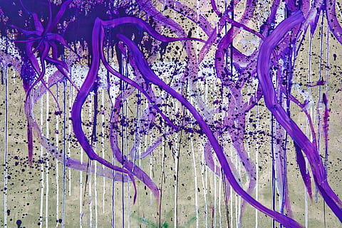 Wand, Farbe, betrübt, Hintergrund, alt, Oberfläche, Graffitiwall, unordentlich, Farbspritzer, Grunge Hintergrund, Grunge Textur, lila, keine Leute, Nahansicht, Pflanze, Wachstum, drinnen, Blume, blühende Pflanze, Natur, Schönheit in der Natur, Studioaufnahme, Frische, Vollbild, Blau, Gesundheitswesen und Medizin, Zerbrechlichkeit, abstrakt, Lavendel, Baum, 4K, CC0, gemeinfrei, lizenzfrei