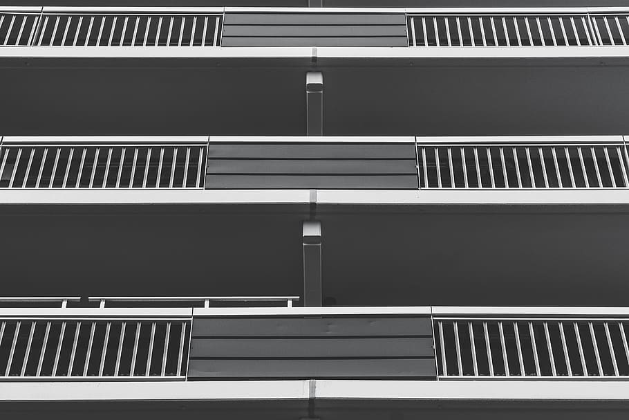 arquitectura, edifici, infraestructura, estructura, establiment, apartament, finestres, condomini, hotel, estructura construïda, exterior de l'edifici, patró, cap gent, barana, dia, barri residencial, marc complet, vista d’angle baix, finestra, a l'aire lliure, fons, llum solar, ciutat, balcó, exterior, naturalesa, modern, 4K