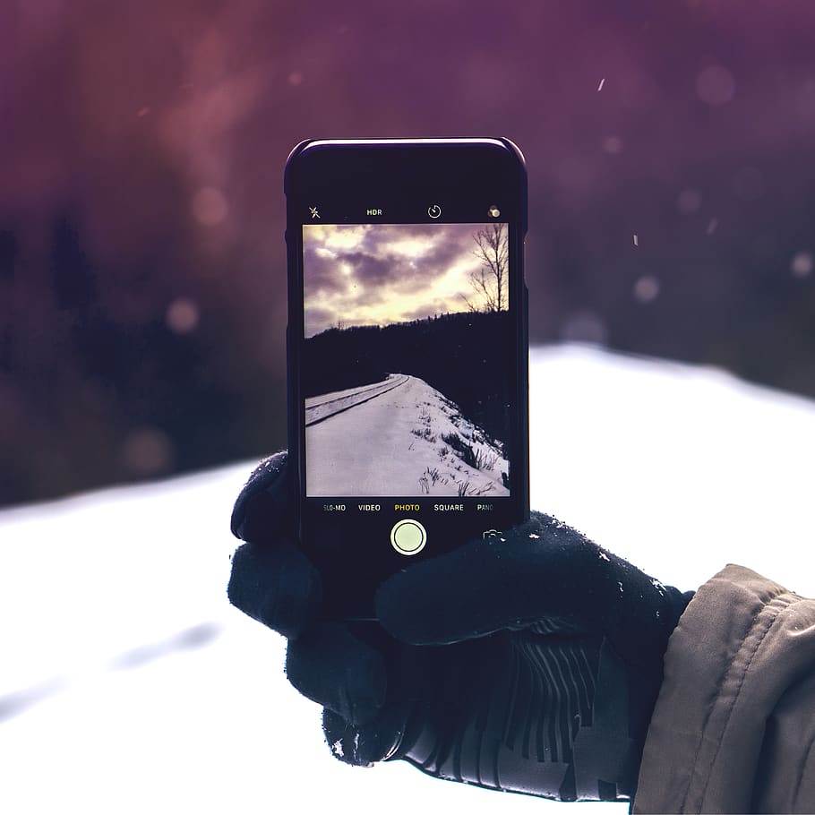 caledon, zkoumání, ruka, iphone, mrak, nebe, silnice, zimní, zasněžený, sníh, železnice, rám, obrázek, telefon, studená teplota, Příroda, zaměřit se na popředí, detail, nikdo, chytrý telefon, den, bezdrátové technologie, mobilní telefon, technologie, venku, sdělení, přenosné informační zařízení, rukavice, osobní perspektivy, 4K