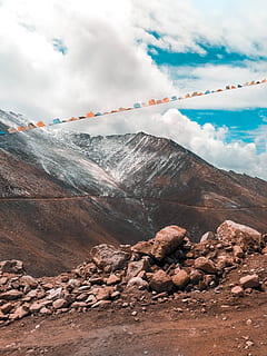 multicolore, banner, roccioso, formazione, altitudine, nuvole, nuvoloso, freddo, luce del giorno, giorno, ambiente, brina, gelido, congelato, ghiacciaio, erba, alto, ghiaccio, paesaggio, maestoso, vette, cima di montagna, montagne, natura, rocce, scenario, panoramico, cielo, la neve, nevoso, pietre, vertice, nuvola - cielo, montagna, bellezza nella natura, scenics - natura, scena tranquilla, scena non urbana, nessuno, la tranquillità, catena montuosa, roccia, all'aperto, a distanza, viaggio, solido, destinazioni di viaggio, picco di montagna, 4K, CC0, dominio pubblico, privo di copyright