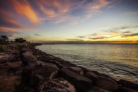 sceniczny, widok, ocean, świt, chmury, środowisko, horyzont, idylliczny, Natura, oceanshore, oceanside, spokojny, zmarszczki, skały, Skalistym brzegu, sceneria, morze, pobrzeże, niebo, kamienie, cichy, woda, zachód słońca, scenics - natura, piękno natury, spokój, spokojna scena, chmura - niebo, horyzont nad wodą, skała, rock - obiekt, solidny, plaża, wylądować, żadnych ludzi, skaliste wybrzeże, 5K, CC0, domena publiczna, darmowe zdjęcia