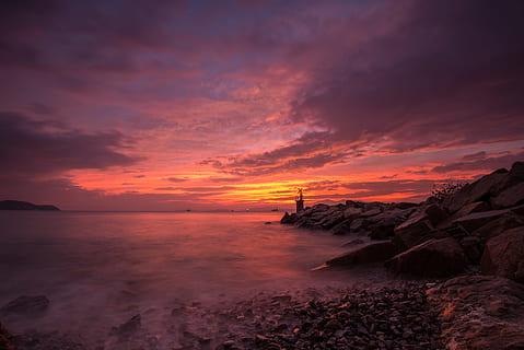 fotografia, corpo, acqua, d'oro, ora, spiaggia, nuvole, crepuscolo, paesaggio, lunga esposizione, oceano, all'aperto, rocce, mare, paesaggio marino, riva del mare, tramonto, lasso di tempo, viaggio, cielo, nuvola - cielo, bellezza nella natura, scenics - natura, la tranquillità, terra, natura, scena tranquilla, orizzonte, cielo drammatico, nessuno, ambiente, orizzonte sull'acqua, roccia, cielo romantico, 5K, CC0, dominio pubblico, privo di copyright