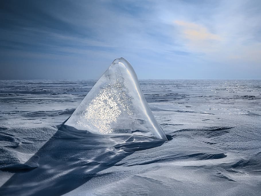 triangular, gel, sorra, platja, núvols, fred, alba, la llum del dia, congelat, llac gelat, paisatge, naturalesa, oceà, plana, mar, paisatge marí, vora del mar, ombra, cel, neu, nevat, sol, navega, aigua, núvol - cel, escenics - natura, horitzó sobre l’aigua, bellesa a la natura, horitzó, temperatura de fred, hivern, escena tranquil·la, cap gent, terra, tranquil·litat, escena no urbana, dia, muntanya nevada, 4K
