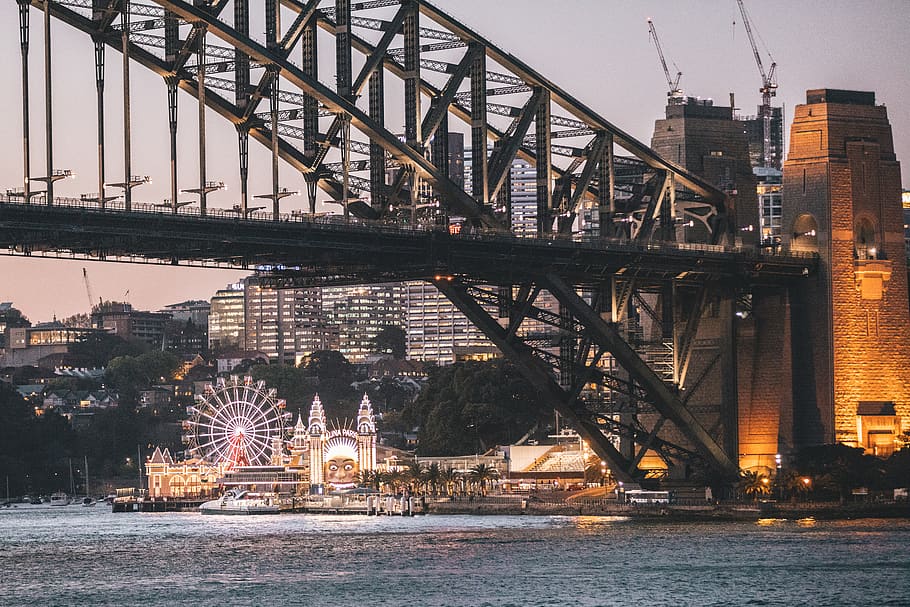 pont negre, pont, edifici, activitats de lleure, Parc d'atraccions, Austràlia, nivell inferior del recinte sydney house de l'òpera bennelong point, sydney, port, davant del mar, ciutat, urbà, Església, adoració, arquitectura, catedral, gris, construcció, monestir, estructura construïda, pont - estructura feta per l'home, connexió, aigua, transport, riu, destinacions de viatge, exterior de l'edifici, cel, naturalesa, cap gent, viatjar, turisme, a l'aire lliure, pont d’arc, acer, aliatge, 5K