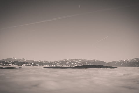 Elveţia, nori, Cloudscape, munţi, în aer liber, mare de nori, lună, cer, mountainscape, Munte, frumusețe în natură, scenice - natura, de munte, liniște, natură, o scenă liniștită, nici o persoana, temperatura rece, scenă non-urbană, apă, zi, zăpadă, nor - cer, iarnă, idilic, un munte acoperit de zăpadă, traseu de vapori, varf de munte, 5K, CC0, domeniu public, fără drepturi de autor