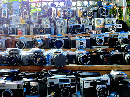 Fotoaparát, elektronika, stroj, kolo, digitální fotoaparát, umění, trh, Mexiko, videokamera, kamerové čočky, monitor, Zobrazit, obrazovka, LCD obrazovka, police, kola z lehké slitiny, mluvil, hot rod, automobil, vozidlo, technologie, uvnitř, velká skupina objektů, variace, sbírka, retro stylu, v řadě, nikdo, výběr, uspořádání, stálý život, hojnost, celý rám, detail, fotografická témata, hudba, opakování, stereo, fotoaparát - fotografické vybavení, objednat, antický, 2K, CC0, veřejná doména, bez autorských práv