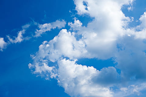 air, Contexte, bleu, nuage, cloudscape, nuageux, horizontal, en plein air, bouffi, ciel, Météo, nuage - ciel, beauté dans la nature, couvert, environnement, atmosphère, paysages - nature, vent, couleur blanche, la nature, arrière-plans, duveteux, idyllique, ciel dramatique, météorologie, couleurs éclatantes, nettoyer, personne, liberté, climat, 5K, CC0, domaine public, libre de droits