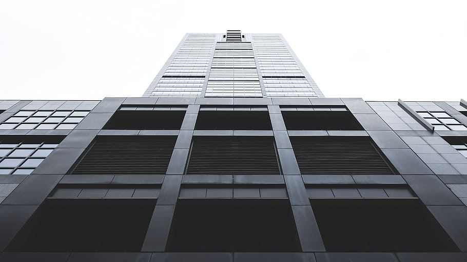 arquitectura, edifici, infraestructura, estructura, establiment, apartament, finestres, condomini, hotel, estructura construïda, exterior de l'edifici, vista d’angle baix, ciutat, exterior d’edifici d’oficines, oficina, alta - alta, modern, cap gent, cel, gratacels, torre, cel clar, finestra, naturalesa, dia, a l'aire lliure, vidre - material, vidre, 4K
