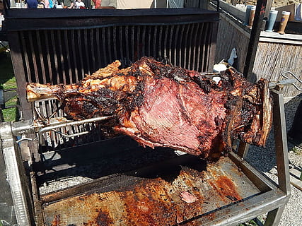 carne, comida, comida y bebida, parilla, frescura, asado, A la parrilla, preparación, parrilla de la barbacoa, nadie, carne roja, vista de alto ángulo, calor - temperatura, humo - estructura fisica, naturaleza muerta, preparando comida, metal, día, carne de vaca, al aire libre, costilla, carne de cordero, cena, 720P, CC0, dominio público, libre de derechos