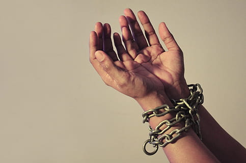 chained hands, concepts, creative, ideas, human body part, human hand, hand, crime, prisoner, handcuffs, social issues, one person, trapped, punishment, arrest, indoors, studio shot, body part, law, adult, prison, sadness, human limb, wrist, 2K, CC0, public domain, royalty free