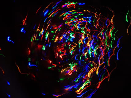 patró, llum, foc, flama, foguera, ornament, fractal, club, neó, làser, discoteca, purpurina, il·luminació, art, gràfics, vida nocturna, tints, brodats, festa, multicolor, fons negre, resum, moviment, tir de l'estudi, creativitat, a l'interior, il·luminat, ciència, color vibrant, forma, misteri, futurista, psicodèlic, tecnologia, llum - fenomen natural, disseny, cap gent, que flueix, 4K, CC0, domini públic, lliure de regalies