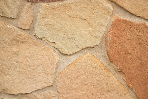 paret marró, marc complet, fons, cap gent, textura, primer pla, funció de construcció de parets, estructura construïda, dia, marró, aspre, patró, arquitectura, sòlid, material de pedra, paret, a l'aire lliure, esquerdat, beix, rock, naturalesa, 5K, CC0, domini públic, lliure de regalies