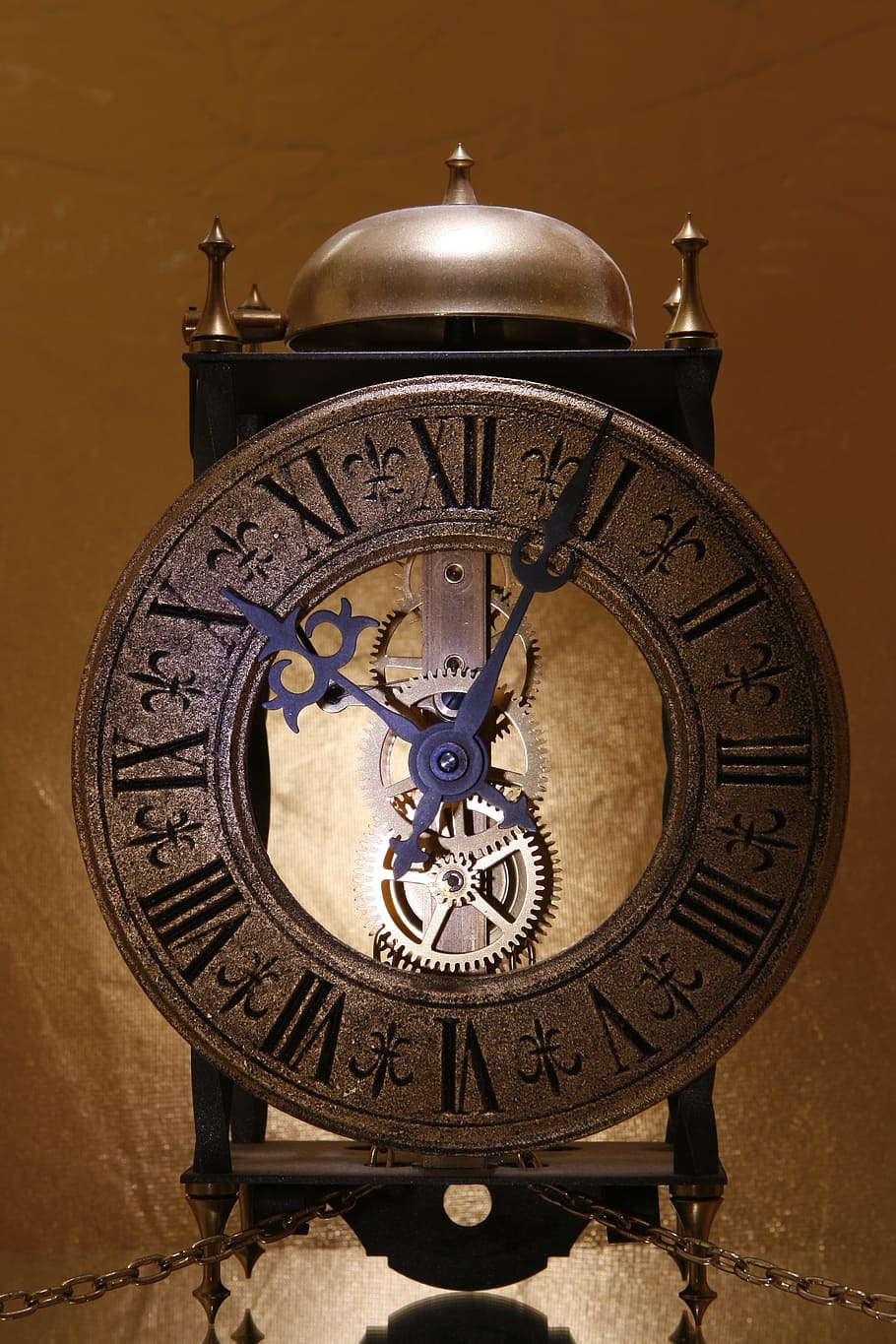 antiguitat, cita, rellotge, compte enrere, data límit, marcar, elegant, or, hores, mitjanit, minuts, numerals, vell, el pas, punters, pressió, roman, segon, brillant, temps, dotze, vintage, veure, a l'interior, cap gent, primer pla, nombre, estil retro, funció de construcció de parets, nombre romà, cercle, forma, instrument del temps, forma geomètrica, metall, natura morta, Minuta, 4K