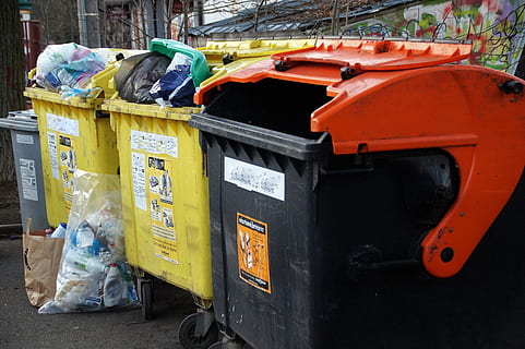 konteynerler, sıralanmış, atık, tasfiye, geri dönüşüm, çöp Kutusu, çöp, kalabalık, konteyner, Çevre sorunları, plastik, geri dönüşüm Kutusu, çevre, çöp tenekesi, Kent, gün, mimari, insansız, çevresel koruma, taşımacılık, şişe, açık havada, iş, büyük nesne grubu, kirlilik, dağınık, naylon poşet, 5K