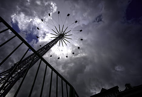 kermis, Fira, alt, núvols, diversió, oci, relaxant, festa, vacances, Holanda, cel, núvol - cel, vista d’angle baix, estructura construïda, arquitectura, naturalesa, cultura i entreteniment artístic, cap gent, exterior de l'edifici, celebració, a l'aire lliure, passeig pel parc d’atraccions, il·luminat, vespre, bellesa a la natura, Parc d'atraccions, silueta, esdeveniment, planta amb flors, exhibició de focs artificials, 5K, CC0, domini públic, lliure de regalies