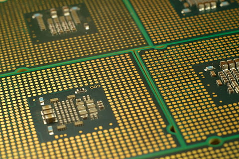 processor, mike, teknologi, mikroprocessor, bærbar, pc, hold, cpu, elektronik, kredsløb, bestyrelse, mikrochip, digital, computer, strøm, kerne, apparat, kredsløbsplade, computerudstyr, computerchip, elektronikindustrien, fuld ramme, baggrunde, tæt på, ingen mennesker, forbindelse, computer del, indendørs, udstyr, høj vinkel visning, industri, bundkort, stilleben, meddelelse, kompleksitet, elektrisk komponent, elektrisk udstyr, 5K, CC0, offentligt domæne, royaltyfrie