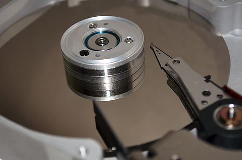 hdd, hard drive, device, tech, hardware, computer, technology, close-up, indoors, high angle view, metal, focus on foreground, no people, silver colored, connection, still life, machinery, shiny, computer equipment, machine part, equipment, music, circle, arts culture and entertainment, industry, 4K, CC0, public domain, royalty free