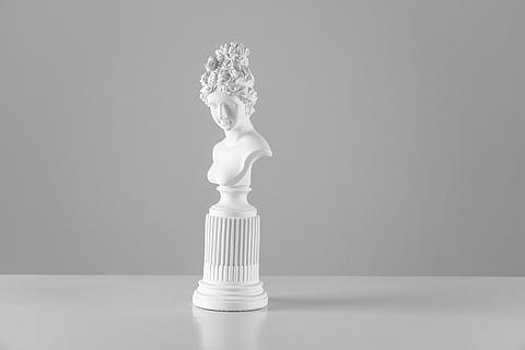 biust głowy kobiety, statua, sztuka, Chiny, Szanghaj, światło, gra, szachy, statuetka, rzeźba, biały i czarny, białe tło, Sztuka i kultura, garncarstwo, porcelana, szary, muzeum, anioł, archanioł, grafika, biały, studio strzał, wewnątrz, żadnych ludzi, gry rekreacyjne, pojedynczy obiekt, kopia przestrzeń, gra planszowa, kreatywność, zbliżenie, reprezentacja, sztuki i rzemiosła, biały kolor, martwa natura, stół, Natura, spędzania wolnego czasu, rzemiosło, 5K, CC0, domena publiczna, darmowe zdjęcia