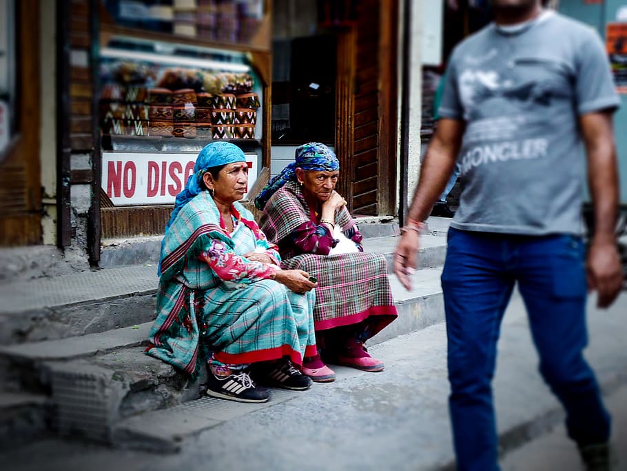india, manali, city, adult, group of people, architecture, women, men, real people, retail, females, males, day, building exterior, mid adult, people, casual clothing, street, clothing, full length, customer, outdoors, consumerism, 2K
