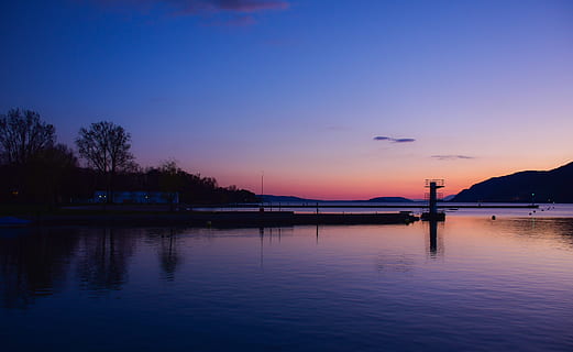 posta de sol, llac, reflexió, busseig, crepuscle, tarda, color, biel, Bern, suïssa, panorama, tranquil, aigua, cel, escenics - natura, bellesa a la natura, tranquil·litat, escena tranquil·la, davant del mar, silueta, naturalesa, cap gent, transport, arbre, vespre, blau, planta, vaixell nàutic, a l'aire lliure, 5K, CC0, domini públic, lliure de regalies