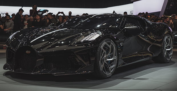 auto, bugatti, automobile, mezzi di trasporto, modo di trasporto, veicolo terrestre, veicolo a motore, gruppo di persone, persone accessorie, in stile retrò, folla, macchina vintage, persone reali, stazionario, grande gruppo di persone, faro, giorno, uomini, lusso, all'aperto, 5K, CC0, dominio pubblico, privo di copyright