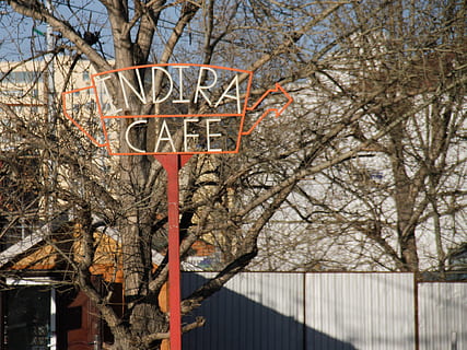 café, Indira, espacio, , cómodo, árbol, aro de baloncesto, rama, planta, naturaleza, arquitectura, árbol desnudo, baloncesto - deporte, estructura construida, exterior del edificio, día, nadie, al aire libre, deporte, cielo, vista de ángulo bajo, comunicación, cerca, firmar, edificio, 1080P, CC0, dominio público, libre de derechos
