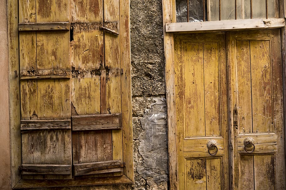 Řecko, Chania, okno, závěrky, dřevo, kámen, budov, dveře, dřevo - materiál, vchod, celý rám, architektura, stavba, bezpečnostní, nikdo, pozadí, bezpečnost, Zavřeno, starý, ochrana, exteriér budovy, budova, hnědý, den, Dům, zvětralý, vzor, venku, 4K