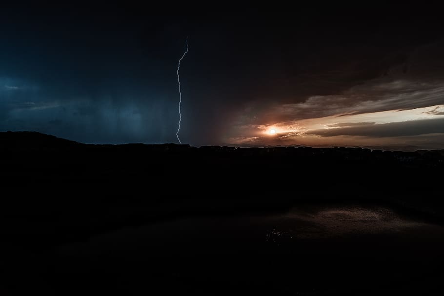fulmine, tempesta, stati Uniti, Castle Rock, tempo metereologico, temporale, all'aperto, natura, potere in natura, nuvola - cielo, cielo, energia, bellezza nella natura, segnale di pericolo, scenics - natura, cartello, nuvola temporalesca, vitalità, silhouette, notte, cielo drammatico, nessuno, ambiente, buio, infausto, 5K