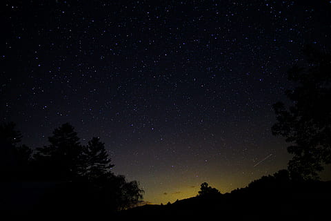 silueta, arbres, cel estrellat, constel · lació, posta de sol, estrellat, llum de les estrelles, muntanya, Via Làctea, foscor, Sol ponent, EUA, nc, fosc, Carolina del Nord, nit, bosc, pi, avió, estrella, astrofotografia, pinetree, arbre, astronomia, estrella - espai, galàxia, nebulosa, espai, cel, naturalesa, ciència, camp estel·lar, planeta - espai, paisatge, astrologia, forma d'estrella, blau, estel, fons, telescopi d’astronomia, lluna, llum - fenomen natural, a l'aire lliure, color negre, meteorit, vespre, exploració, exploració espacial, escenics, Houston Astros, bellesa a la natura, 5K, CC0, domini públic, lliure de regalies