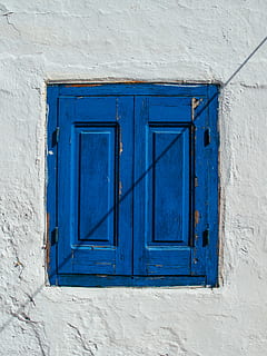 fechadas, azul, de madeira, janela, perto, parede, estrutura construída, arquitetura, recurso de construção de parede, exterior do edifício, ninguém, dia, construção, fechar-se, casa, protecção, segurança, ao ar livre, porta, Entrada, cor branca, madeira - material, moldura da janela, 4K, CC0, domínio público, royalty free