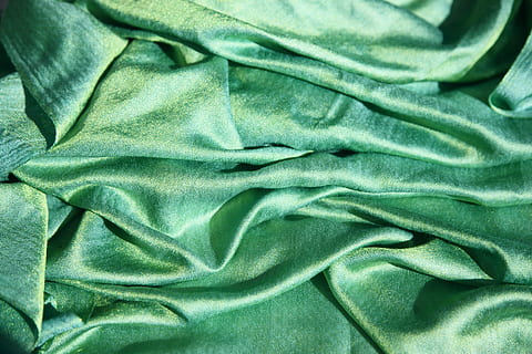 tessile verde, coperta, Home decor, struttura, stati Uniti, ogden, indumento, seta, sciarpa, tessuto, piegare, Materiale, tessile, semplice, minimo, luminosa, verde, liscio, capi di abbigliamento, fibra, luce, spiegazzato, sfondi, letto, nessuno, fotogramma intero, modello, in casa, strutturato, foglio, biancheria, colore verde, rugoso, natura morta, vista dall'alto, avvicinamento, direttamente sopra, Camera da letto, morbidezza, lusso, piumone, 5K, CC0, dominio pubblico, privo di copyright
