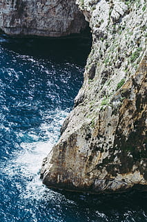 valurile oceanului, natură, stâncă, în aer liber, mare, ocean, Malta, apă, promontoriu, valurile marii, valuri, piatră, Pământ, concediu de odihna, echipa nikon, concediu, forta, explora, mare albastra, aventură, obiect de rocă, solid, formatie rock, nici o persoana, frumusețe în natură, zi, scenice - natura, mişcare, liniște, teren, stare brută, malul mării, texturată, geologie, erodate, 5K, CC0, domeniu public, fără drepturi de autor