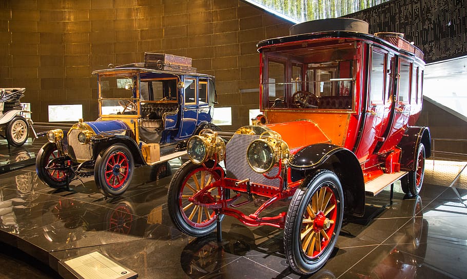 tekerlek, makine, model t, araba, araç, antika araba, otomobil, taşımacılık, kamyon, sıcak çubuk, lastik, motosiklet, konuştu, Araba tekerleği, böcekli, müze, Spor araba, kup, alaşım jant, Komşuluk, ulaşım modu, kara taşıtı, insansız, açık havada, gün, Güneş ışığı, sabit, doğa, Motorlu araç, yansıma, kırmızı, yol, sokak, Kent, mimari, yapılı yapı, 5K