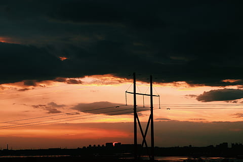 elektrisch, Post, Weiß, Wolken, Sonnenuntergang, Dämmerung, Sonnenaufgang, Natur, draußen, roter Himmel, Himmel, Sonnenuntergang Himmel, Horizontlinie, Horizont, wolkig, Wolke, dramatisch, brennender Himmel, Kontrast, Dramatischer Himmel, Wetter, Silhouette, wolke - himmel, orange Farbe, Schönheit in der Natur, Szenen - Natur, keine Leute, Verbindung, Technologie, Elektrizität, Strommast, Kabel, Kraftstoff- und Stromerzeugung, Stromleitung, Ruhe, idyllisch, Netzteil, romantischer Himmel, 5K, CC0, gemeinfrei, lizenzfrei