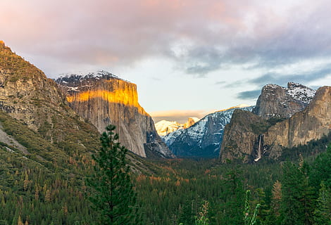 verde, alberi, circondato, Formazioni rocciose, montagna, foresta, albero, valle, Alba, tramonto, scogliera, nuvoloso, luce del sole, splendore, oro, arancia, paesaggio, Yosemite, natura selvaggia, mezza cupola, Il capitano, la neve, nube, natura, Paesaggi, dolomiti, roccia - oggetto, all'aperto, picco di montagna, bellezza nella natura, Alpi europee, estate, punto di riferimento nazionale, viaggio, cielo, catena montuosa, autunno, blu, nessuno, Europa, posto famoso, turismo, colore verde, Parco Nazionale, escursioni a piedi, terreno estremo, 4K, CC0, dominio pubblico, privo di copyright