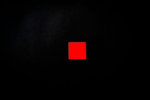 rød, firkant, sort, baggrund, terning, skum, sort baggrund, kopiere plads, skilt, ingen mennesker, indendørs, sort farve, belyst, meddelelse, mørk, tæt på, studio skud, nat, glødende, teknologi, mørkt rum, orange farve, nummer, lys - naturligt fænomen, 5K, CC0, offentligt domæne, royaltyfrie