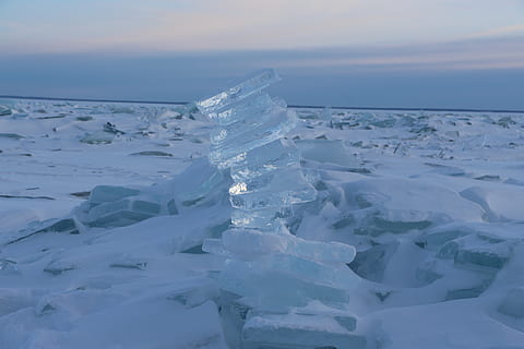 schnee ziegel, tagsüber, Eis, Natur, draußen, Berg, Schnee, Gletscher, Winter, Eisberg, Wasser, Sonnenuntergang, Lake Superior, Minnesota, Eisstapel, große Seen, Freizeitaktivitäten, Abenteuer, Landschaft, Panorama-, Gebirge, kalte Temperatur, Himmel, Szenen - Natur, ruhige Szene, gefroren, Schönheit in der Natur, Ruhe, keine Leute, Meer, Umgebung, Horizont über Wasser, 5K, CC0, gemeinfrei, lizenzfrei