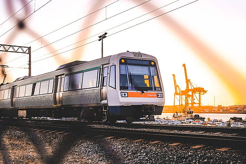 beyaz, tren, gündüz, araç, taşımacılık, Demiryolu, tren yolu, fremantle, Avustralya, fremantle istasyonu, tekerlek, makine, istasyon, gün batımı, perth, raylar, lokomotif, tren istasyonu, terminal, yolcu arabası, nakliye konteyneri, raylı ulaşım, ulaşım modu, gökyüzü, Izlemek, demiryolu yolu, tren - araç, toplu taşıma, doğa, insansız, kara taşıtı, Güneş ışığı, gün, açık havada, seyahat, yapılı yapı, mimari, dış yapı, 5K, CC0, kamu malı, telif ücretsiz