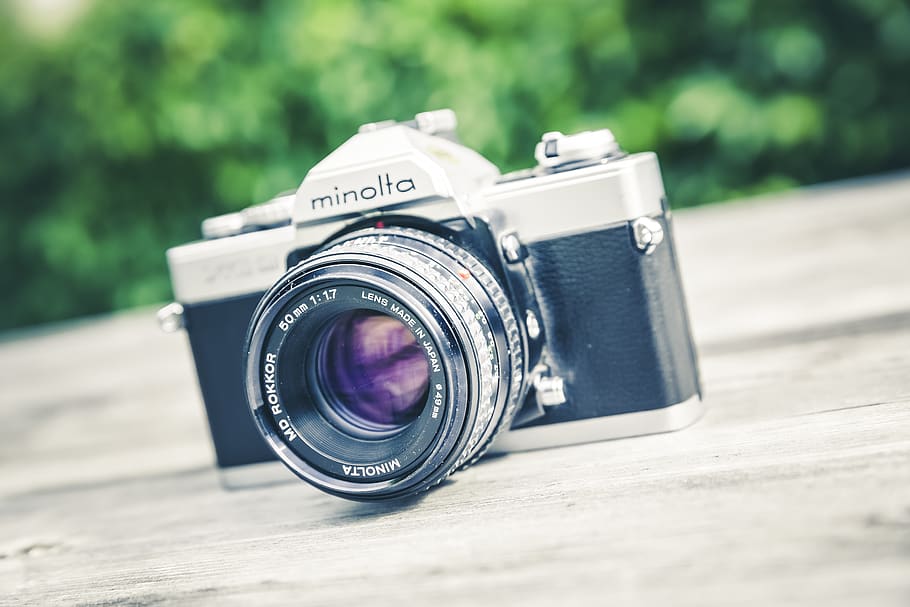 minolta, gris, mcla, fusta, superfície, càmera analògica, analògic, càmera, captura, equipament, focus, lent, fotografia, retro, vintage, càmera vintage, temes de fotografia, càmera - equip fotogràfic, equip fotogràfic, natura morta, lent - instrument òptic, tecnologia, centrar-se en primer pla, enfocament selectiu, primer pla, dia, cap gent, estil retro, taula, material de fusta, sol objecte, ciutat, a l'aire lliure, càmera digital, 5K