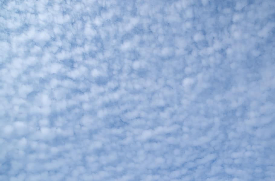 lav, vinkel se fotografi, cirrus skyer, baggrund, lyse, skyer, cloudscape, farve, bomuld, cumulus skyer, fluffy, himmel, billede, mønster, vejr, baggrunde, blå, tekstil, ingen mennesker, fuld ramme, sne, vinter, tekstureret, uld, natur, hvid farve, kold temperatur, pastelfarvet, blødhed, tæt på, abstrakt, udendørs, abstrakte baggrunde, sner, renhed, 5K