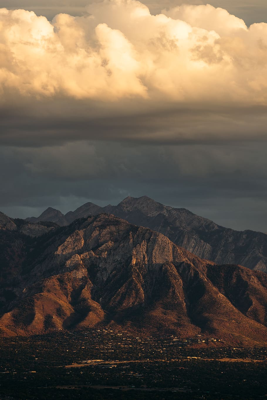 muntanya, blanc, núvols, naturalesa, cresta, Serra, a l'aire lliure, ciutat de Salt Lake, Estats Units, núvol, cel, temps, Cúmulus, pic, paisatge, altiplà, vespre, cel vermell, alba, sortida del sol, posta de sol, núvol - cel, escenics - natura, bellesa a la natura, escena tranquil·la, tranquil·litat, medi ambient, cap gent, escena no urbana, idíl·lic, remot, terra, aigua, 5K