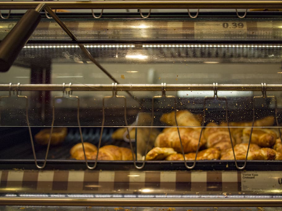 Països Baixos, almere, aparador, cocció, croissants, pa, fresc, al matí, compres, comestibles, vomar, holandès, al forn, pans, supermercat, saludable, vidre, finestra comercial, botiga, temes d'animals, animal, menjar i beguda, menjar, cap gent, mamífer, a l'interior, gàbia, carn, carn de pollastre, negocis, animals en captivitat, vidre - material, il·luminat, metall, frescor, grup d’animals, centrar-se en primer pla, naturalesa, preparar el menjar, 4K