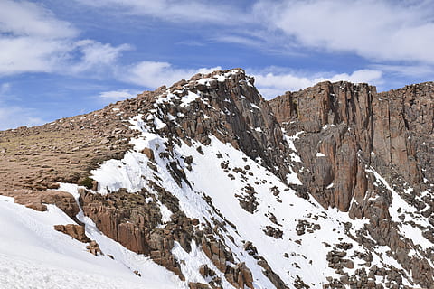 exappiah, vârf, zăpadă, Munte, temperatura rece, cer, frumusețe în natură, nor - cer, iarnă, scenice - natura, zi, liniște, o scenă liniștită, natură, scenă non-urbană, un munte acoperit de zăpadă, culoare alba, mediu inconjurator, de munte, stâncă, peisaj, nici o persoana, varf de munte, formare, 5K, CC0, domeniu public, fără drepturi de autor