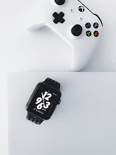 elektronik, armbåndsur, hvid, iphone, baggrund, teknologi, iphone xs, xbox, æble, magasin, apparat, tech, tapet, æbleur, iPhone tapet, sommer, sort, minimalisme, adapter, fjernbetjening, ingen mennesker, indendørs, nummer, lempelse, stilleben, bord, høj vinkel visning, tæt på, hvid farve, kunstkultur og underholdning, kontrollere, kopiere plads, tekst, studio skud, hvid baggrund, fritidsaktivitet, meddelelse, terninger, mulighed, 4K, CC0, offentligt domæne, royaltyfrie