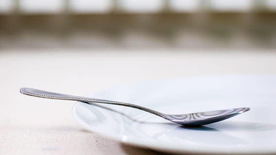 spoon, table, kitchen, tableware, eat, tasty, morning, enjoy, decoration, lifestyle, relax, refreshing, food, breakfast, meal, dessert, plate, cook, delicious, cake, bake, pancakes, gourmet, eating utensil, close-up, kitchen utensil, no people, single object, selective focus, food and drink, still life, focus on foreground, indoors, studio shot, steel, metal, simplicity, shiny, day, sweet food, teaspoon, alloy, silver colored, crockery, 2K, CC0, public domain, royalty free